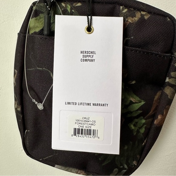 Herschel Heritage Crossbody Bag - Forest Camo - Picture 4 of 5